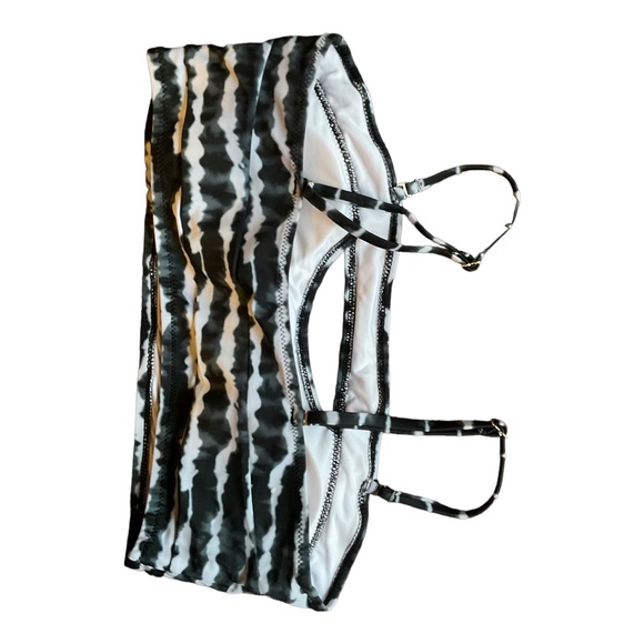 Bandeau cutout striped bikini set - Picture 2 of 5